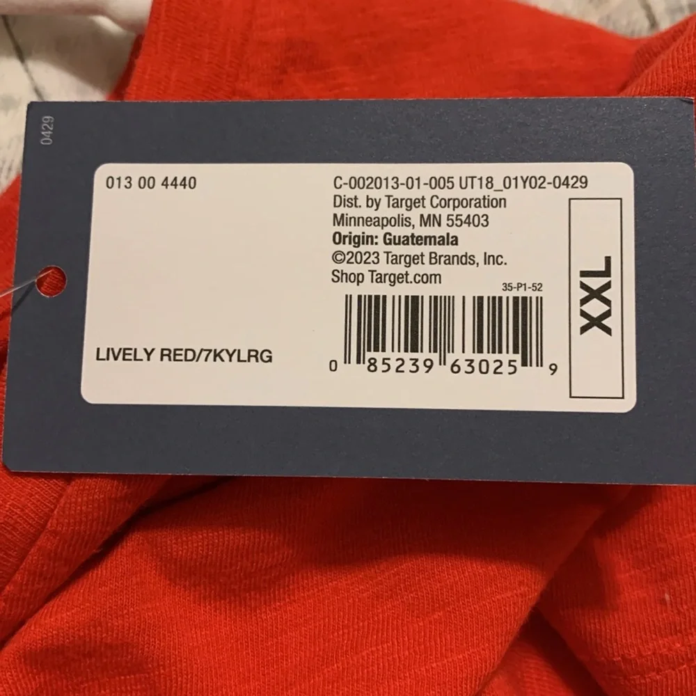 Universal thread red short sleeve v-neck t-shirt - Picture 3 of 3